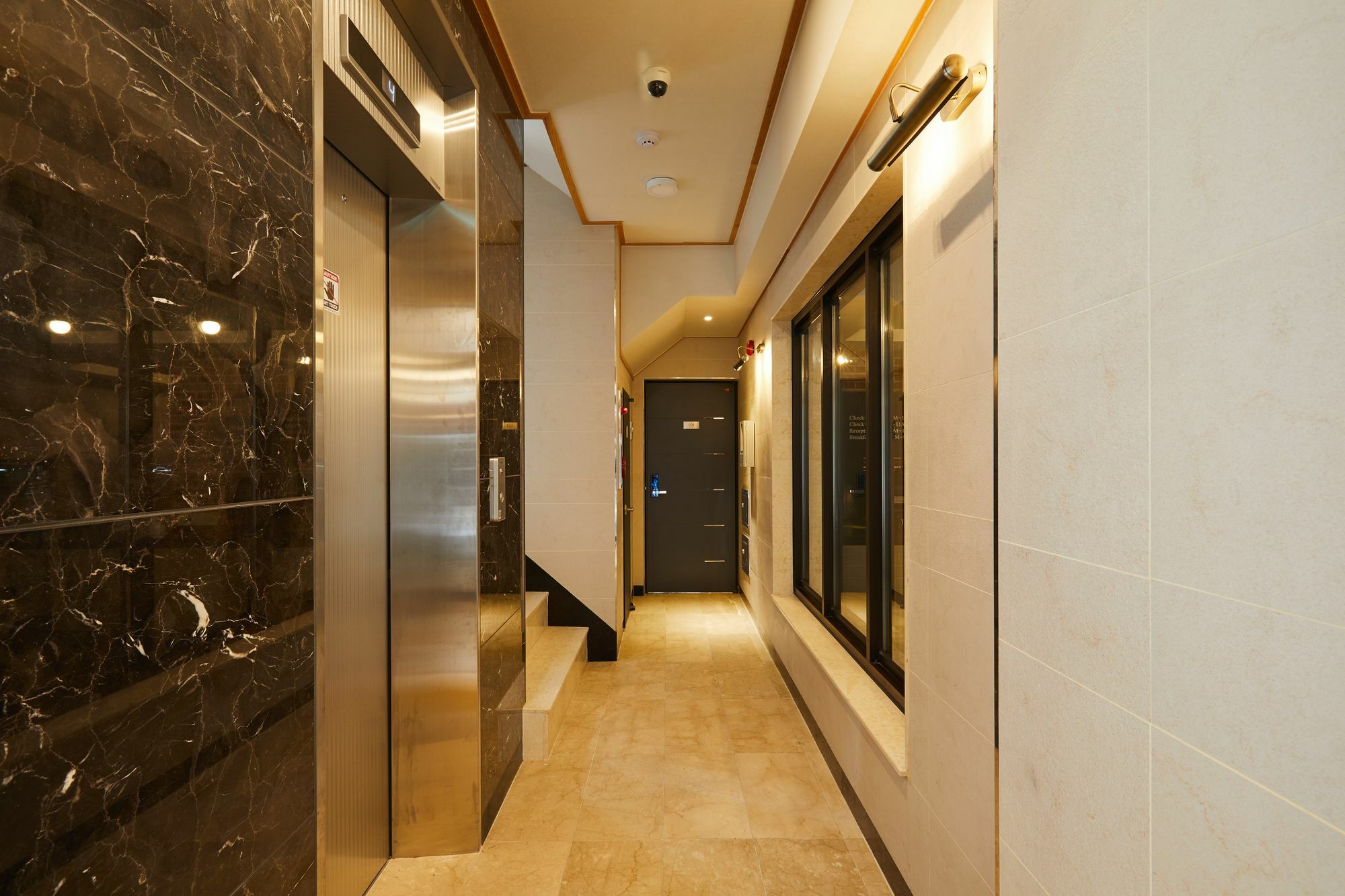 Red Stone Guesthouse Seoul Exterior photo